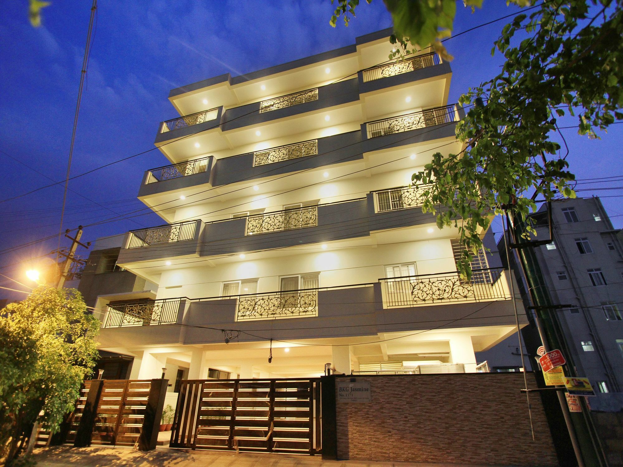 Treebo Kings Suits, Hsr Layout Бенґалуру Екстер'єр фото